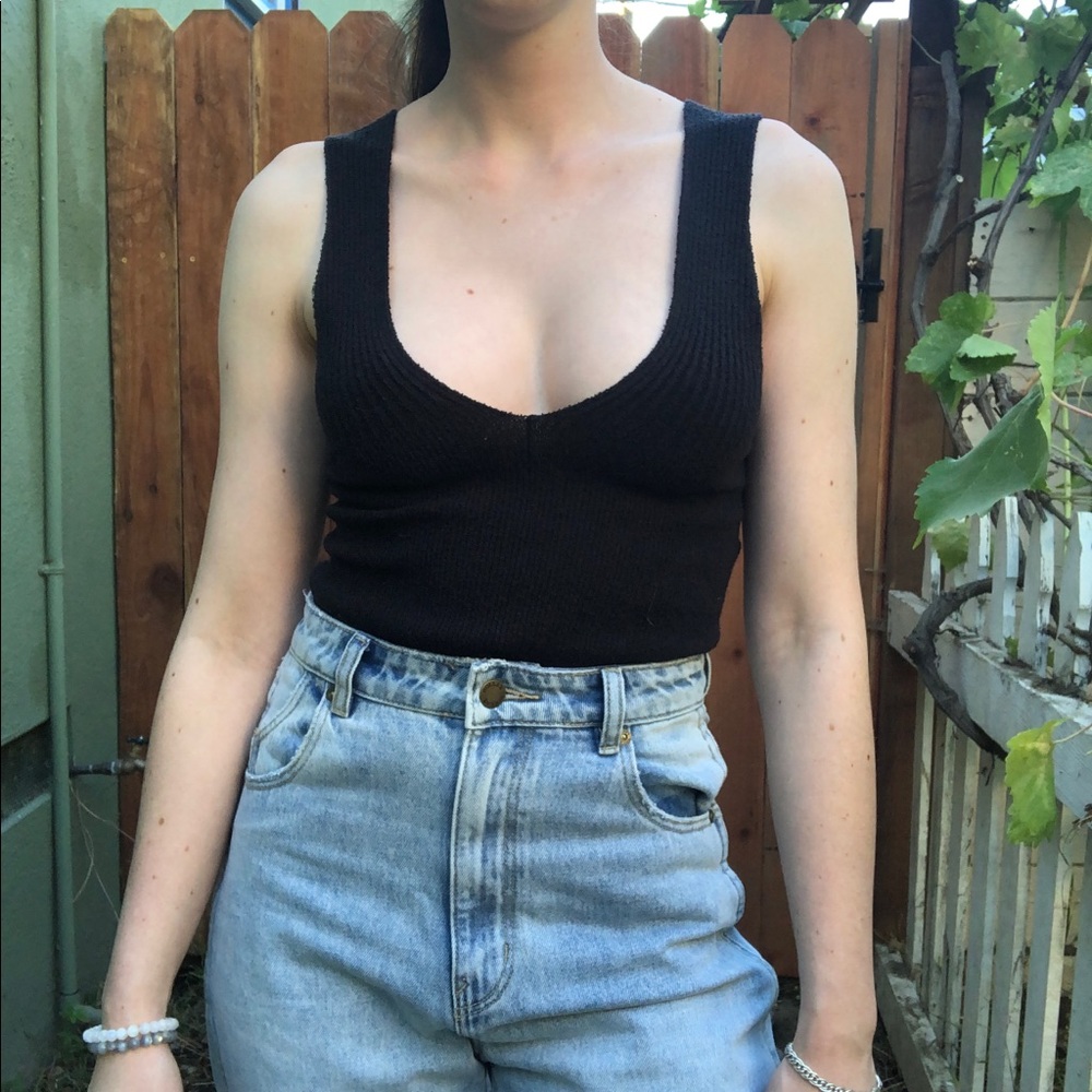 DEEP V CUT URBAN OUTFITTERS TANK